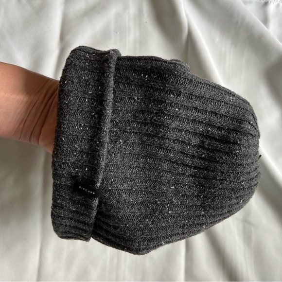 NWT Rip Curl Tomoz Beanie Color Black/Grey speckled one size fits most - Picture 4 of 9